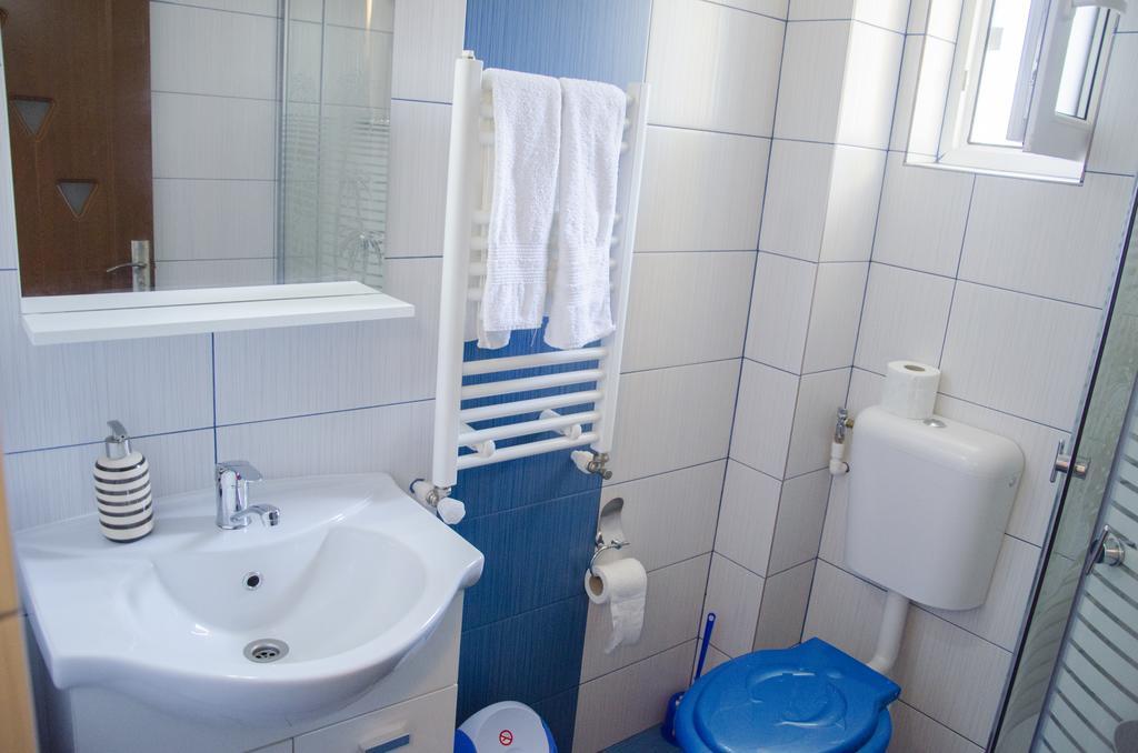 Pensiunea Krystinne Hunedoara Esterno foto